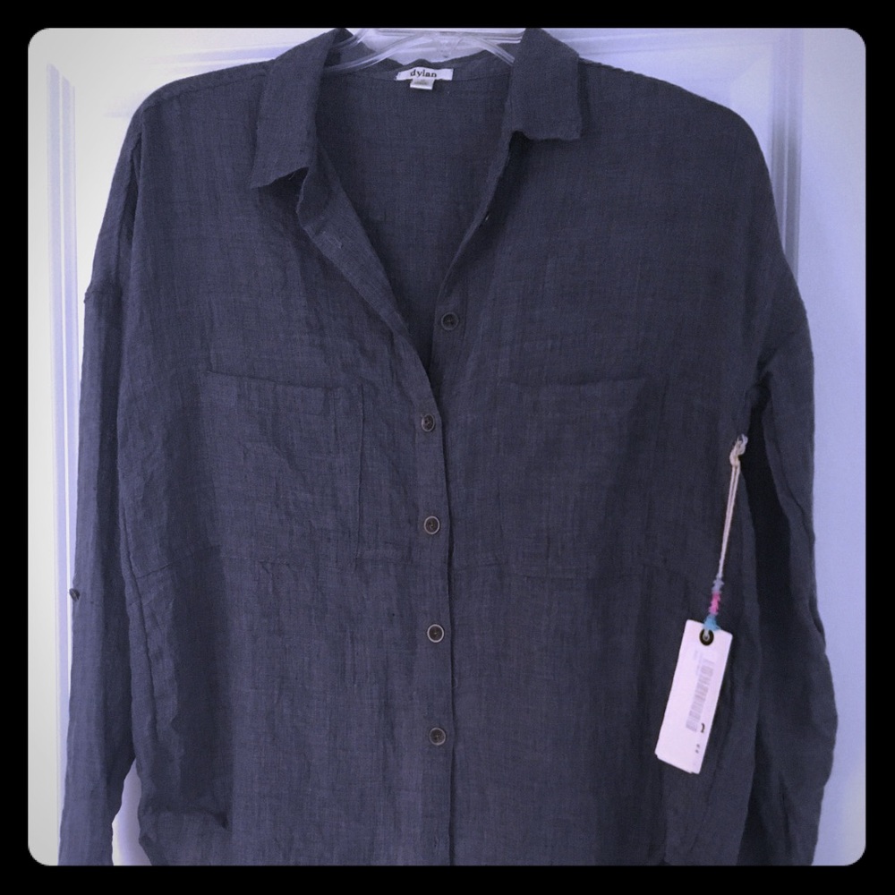 NWT open back Dylan grey blouse 🎉😁
